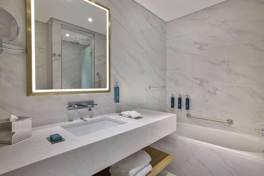 Hilton Garden Inn Dubai Business Bay الغرفة الصورة